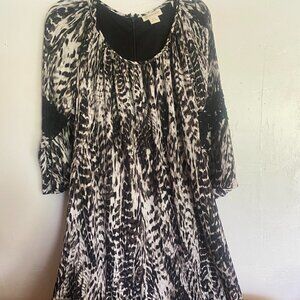 Women's Ariat Swing Dress - Size Medium - Black, Grey and Beautiful!
